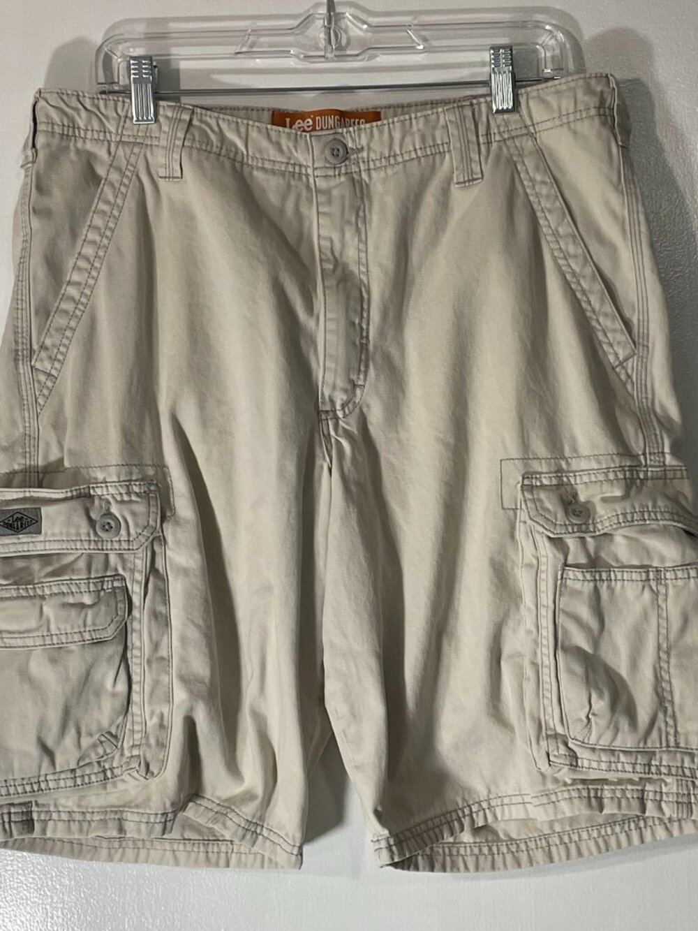 Lee Dungarees Men’s Cargo Shorts Beige Size 36 100% Cotton Excellent Condition